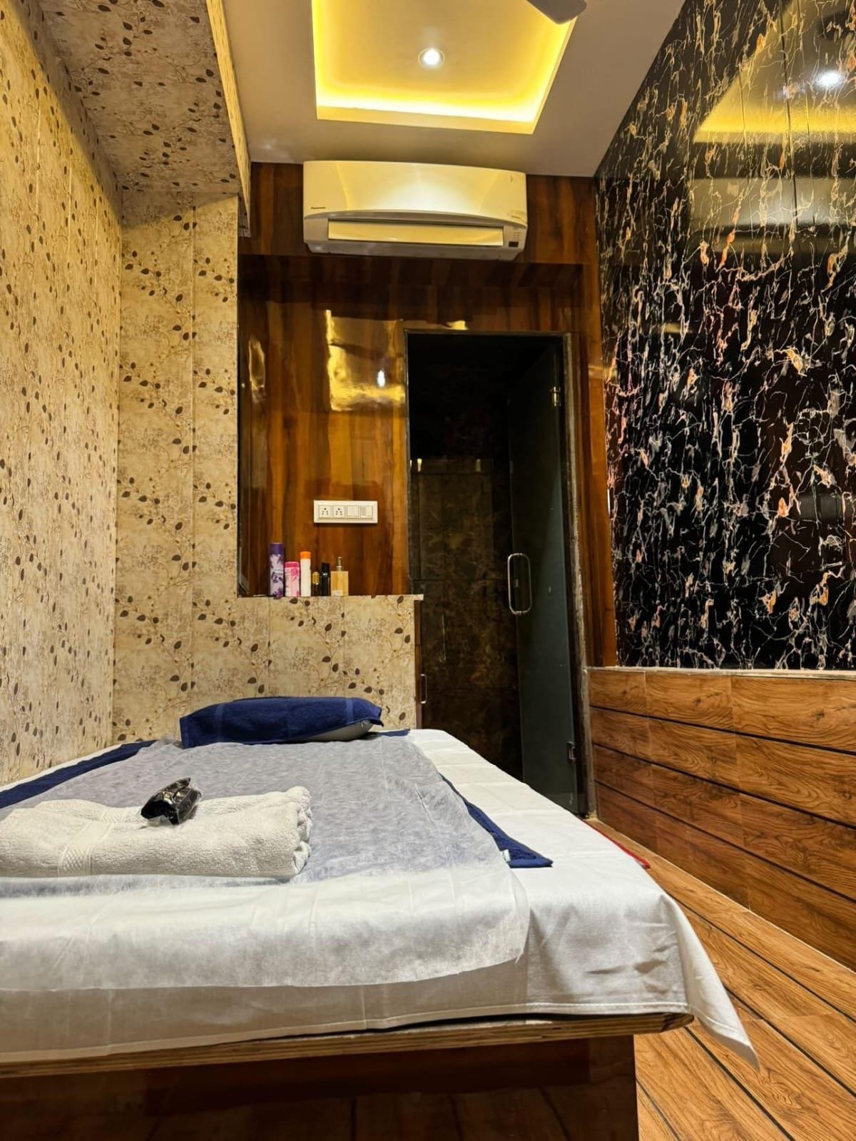 HF Spa and Salon interior photograph 9